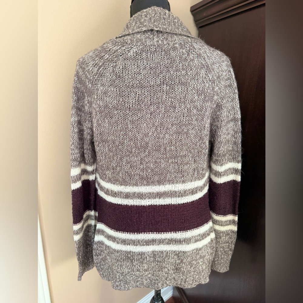 Suzy Shier Cardigan - Picture 4 of 10
